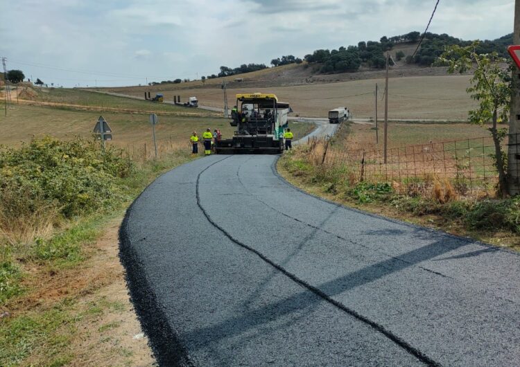 Finalitzen les obres d’asfaltatge de la carretera dels Masos de Millà, que connecta Àger amb l’Aragó