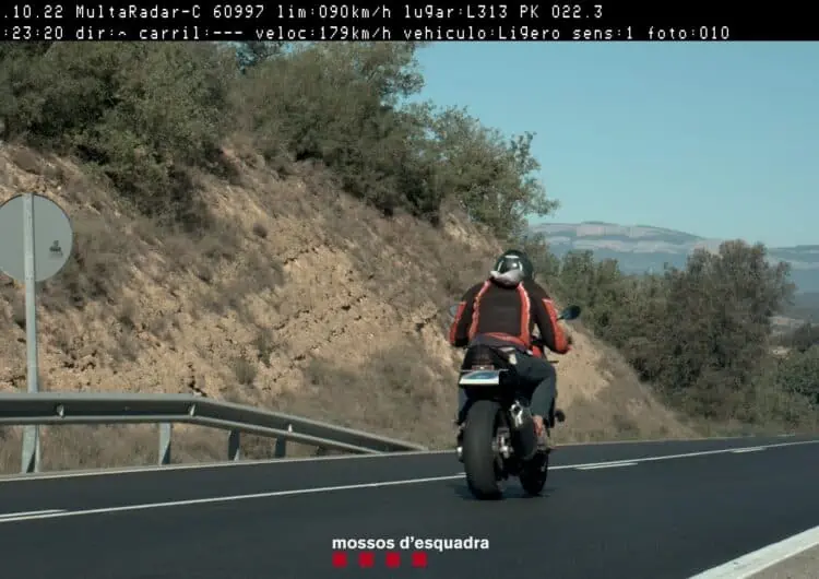 Denunciat penalment un motorista que circulava a 179 km/h per la L-313 a Vilanova de l’Aguda