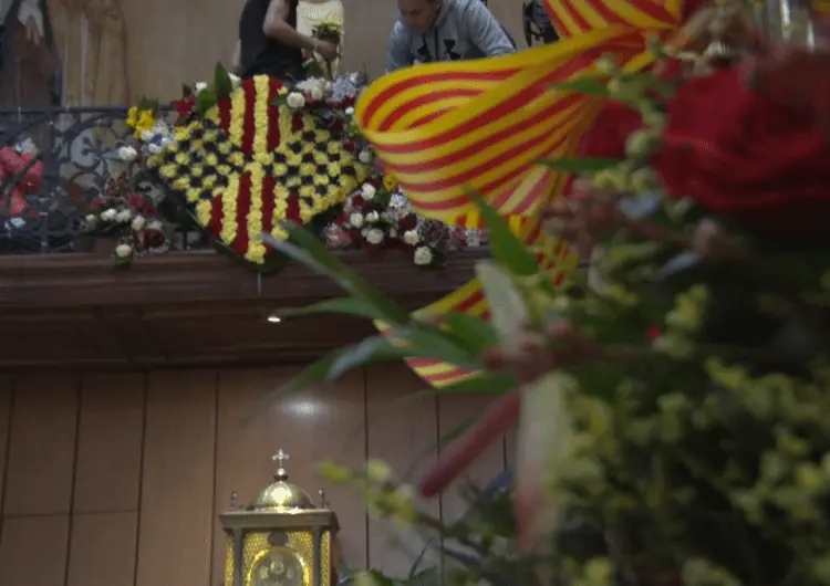 L’Ofrena floral infantil enceta les Festes del Sant Crist 2022