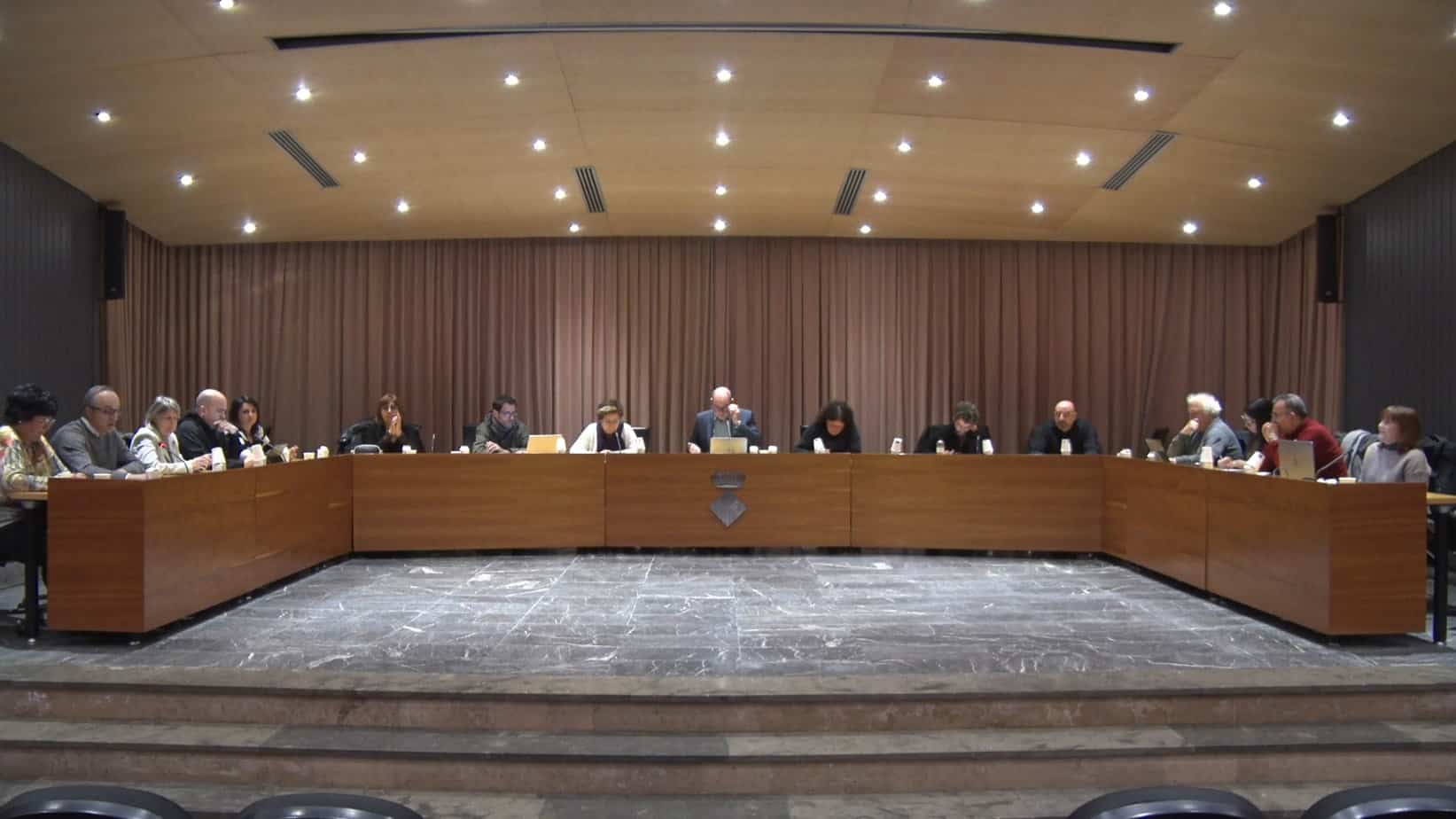 El ple de Balaguer aprova una moció en benefici del mercat setmanal de la ciutat