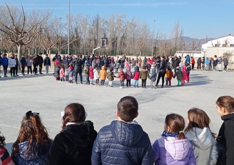 L’Escola Mont-roig celebra el dia escolar de la no-violència i la pau