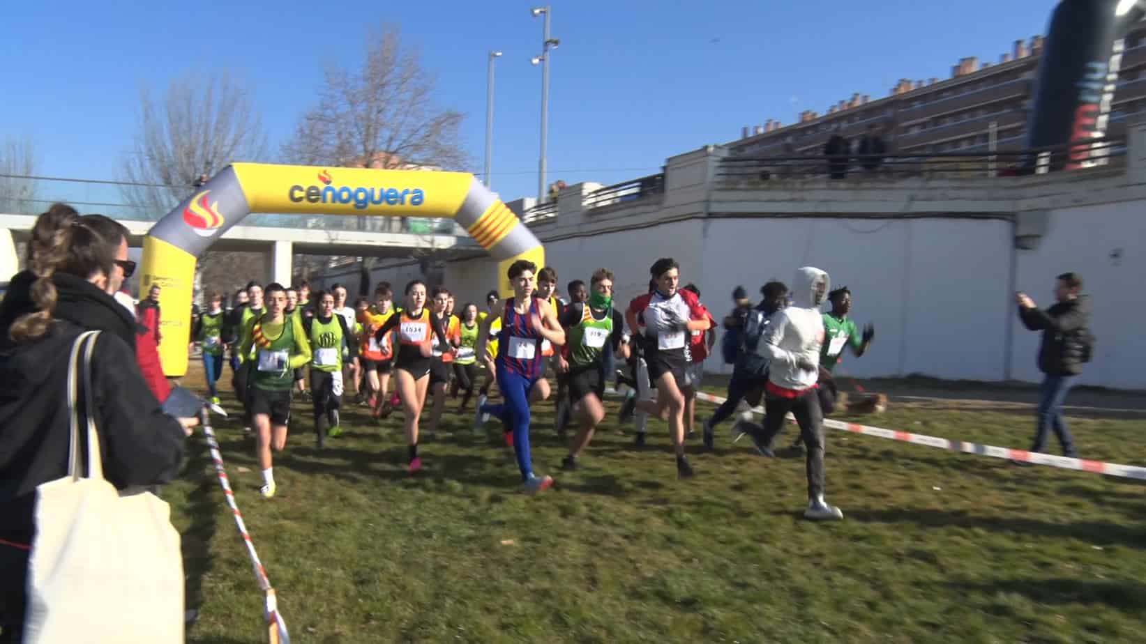 Prop de 650 corredors participen al Cros Intercomarcal de Balaguer