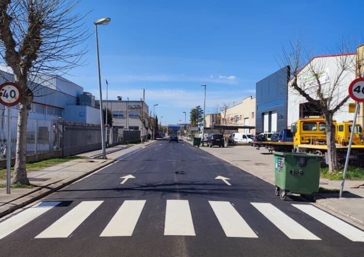 Finalitza la repavimentació d’una part del polígon de campllong