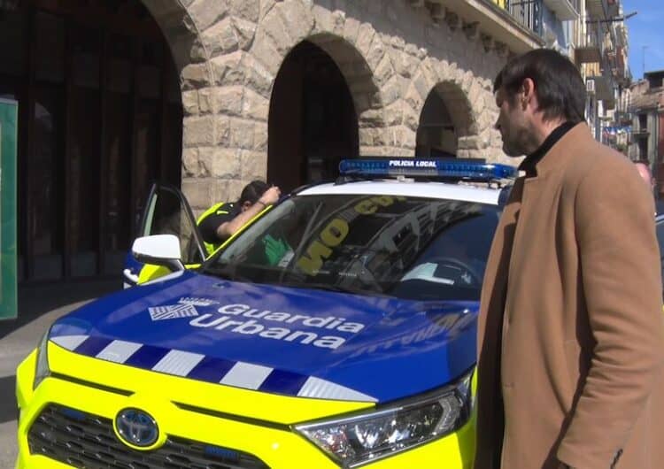 La Guàrdia Urbana de Balaguer estrena un nou vehicle retolat amb el model visual internacional