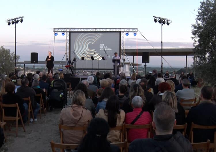 Ignasi Aldomà i la Revista l’Avenç reben els premis Jaume Comte d’Urgell en la II Nit de la cultura de Balaguer