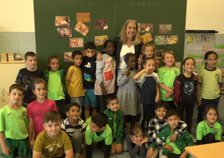 El taller ‘Cuidem el somriure’ arriba a l’escola Mont-roig