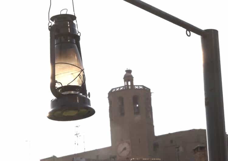 Balaguer celebra Sant Joan amb la flama del Canigó com una de les protagonistes