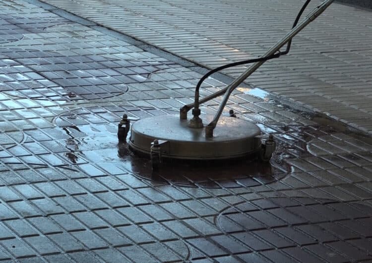 La Paeria de Balaguer inicia les proves de neteja a la via pública