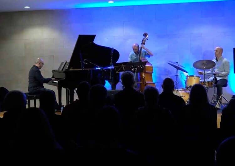 ‘Un dring de silenci’ homenatja els poemes de Vallverdú