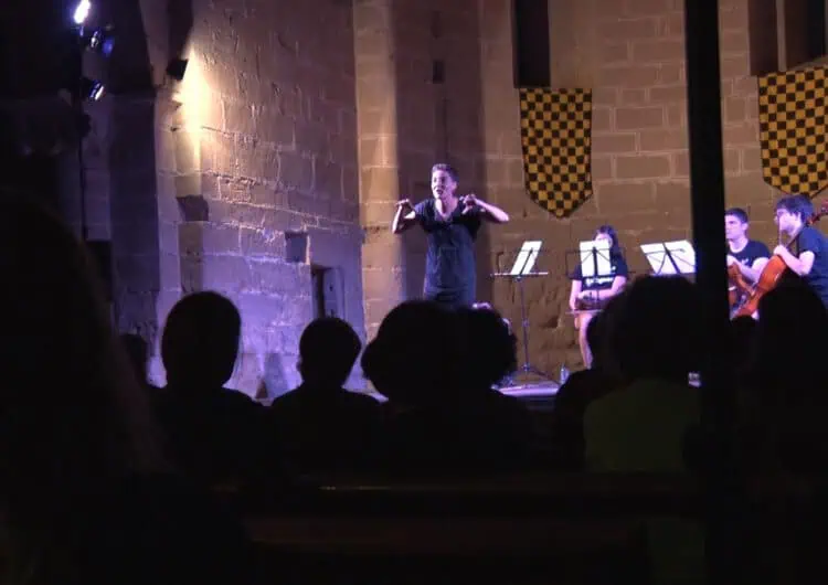Els gegants protagonitzen la Nit de les Llegendes