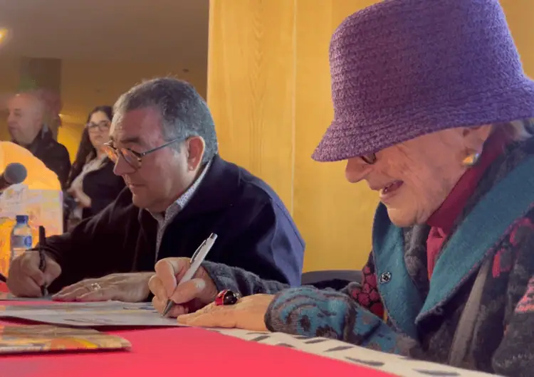 Pilarín Bayés i Jaume Invernon presenten la ‘Petita història de Lo Ranxo de Ponts’