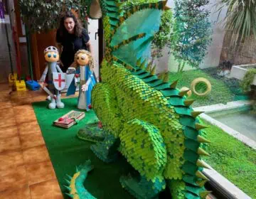 Usuaris de la residència Sant Domènec realitzen un projecte artístic per Sant Jordi