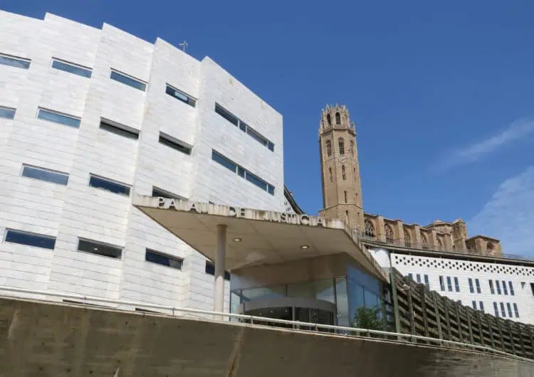 Demanen 7,5 anys de presó per a un veí de la Noguera acusat d’abusar de la filla i de tinença de pornografia infantil