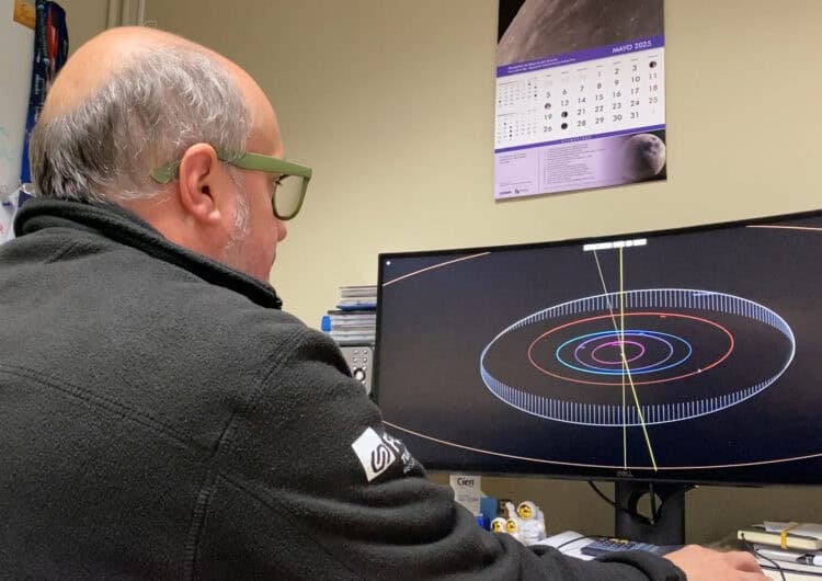 689210 Salvadorjribas, l’asteroide batejat amb el nom del director del PAM