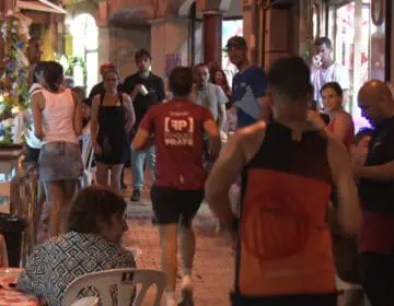 El Centre Històric viu una nit d’esport i comerç