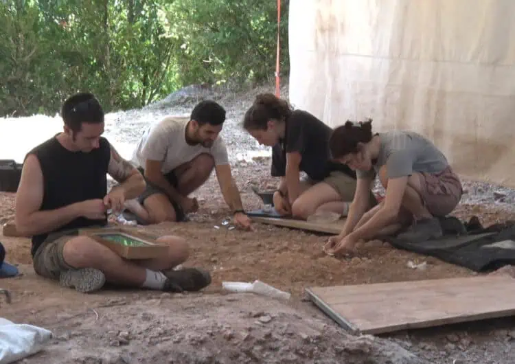 Nova campanya d’excavació a la Cova Gran de Santa Linya