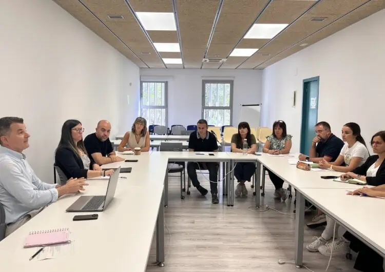 Representants de la Paeria de Balaguer i el Consell Comarcal de la Noguera visiten el viver d’empreses Baix Ebre Innova