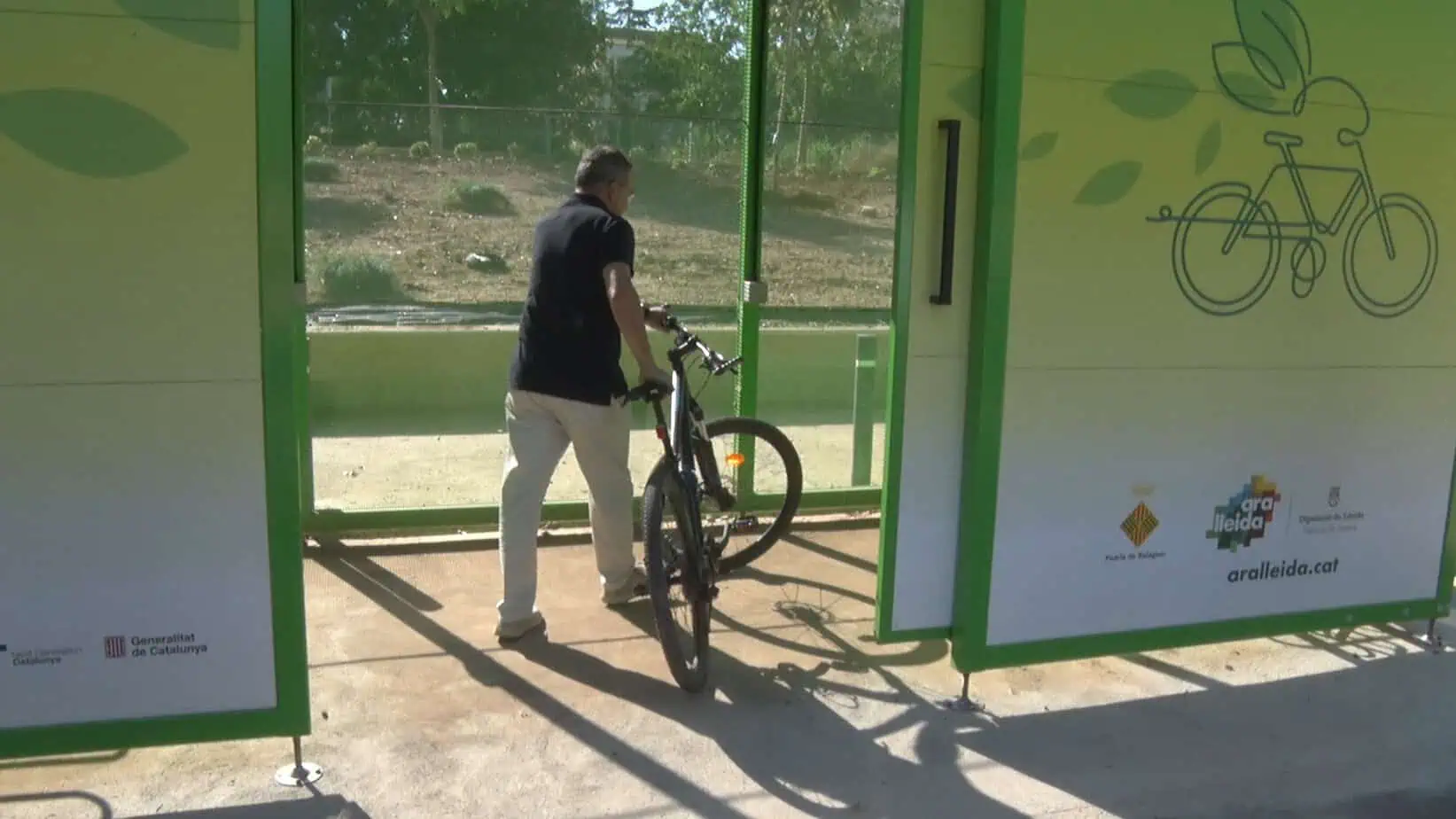 Balaguer potencia les rutes ciclistes amb un nou aparcament intel·ligent