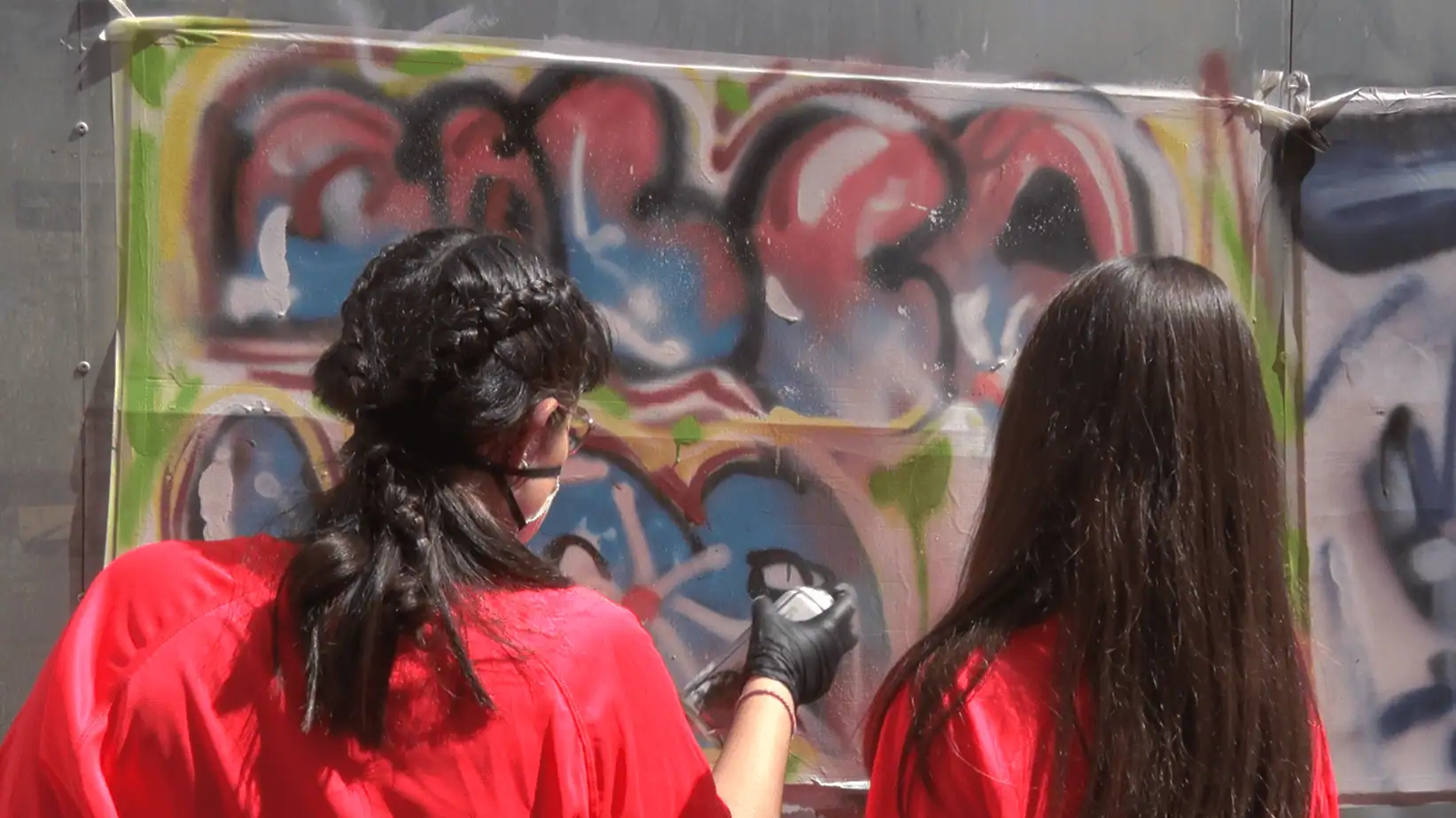 Art i compromís juvenil: el JoVa d’enguany dona vida i color al pati d’Àngel Guimerà
