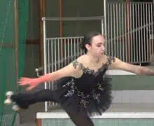 Laia Fernández toca el cel al Campionat de Catalunya juvenil de patinatge artístic