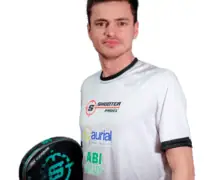 Pablo Burdeos, cap de sèrie del campionat d’aniversari del Padel Indoor La Noguera