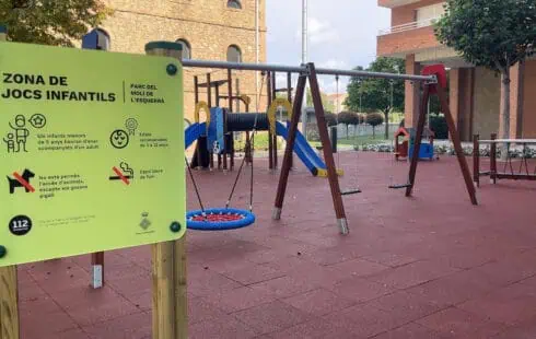 Balaguer renova dos parcs infantils a través de ‘Treball als barris’
