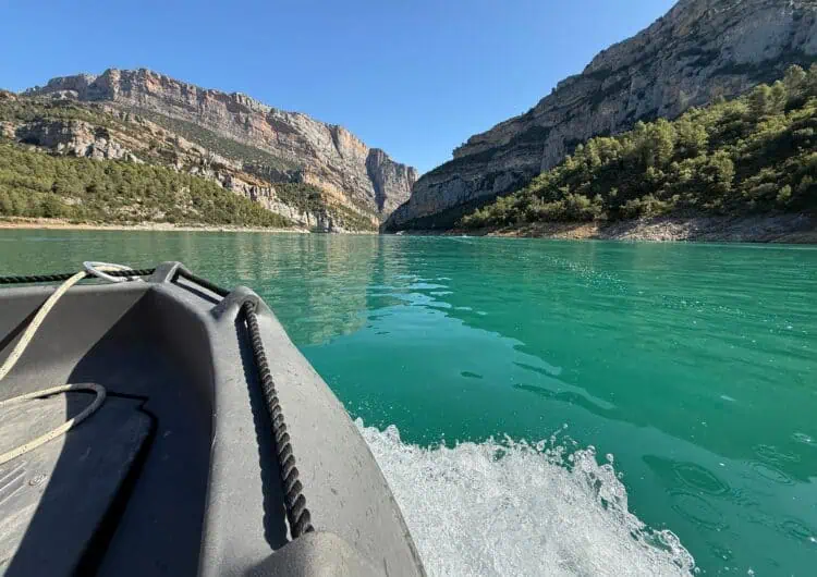 La CHE prohibeix la navegació a Santa Anna i Canelles fins que no disposin d’una estació de neteja d’embarcacions