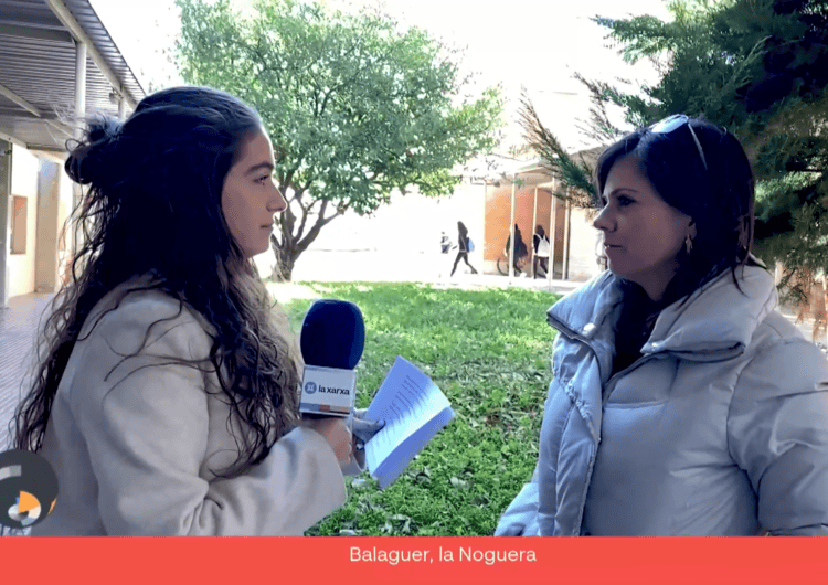 Connecta Lleida Pirineus: L’INS Almatà de Balaguer reivindica el 25 N amb una performance col·lectiva