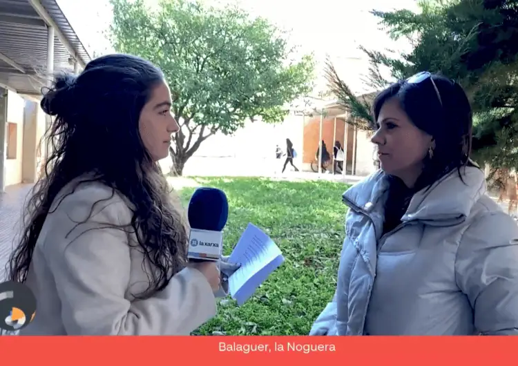 Connecta Lleida Pirineus: L’INS Almatà de Balaguer reivindica el 25 N amb una performance col·lectiva