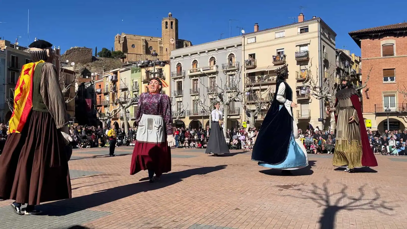 Balaguer celebra el dia del Sant Crist