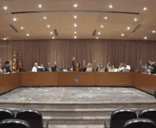 El Consistori s’uneix en defensa de l’Escola Gaspar de Portolà