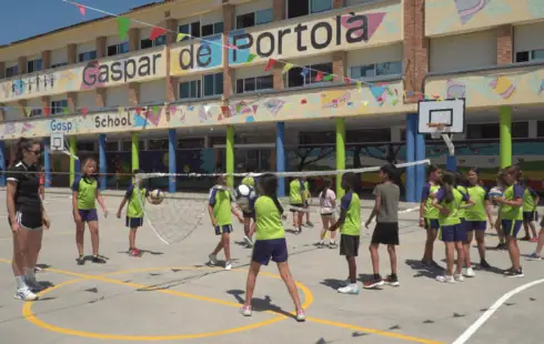 El voleibol entra en joc a les escoles de la Noguera