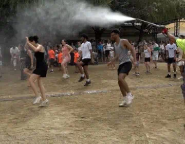 La Transsegre no s’atura malgrat la suspensió de les baixades de barques